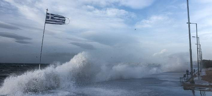 Σαββατοκύριακο με λασποβροχή και καταιγίδες-Πού θα είναι έντονα τα φαινόμενα